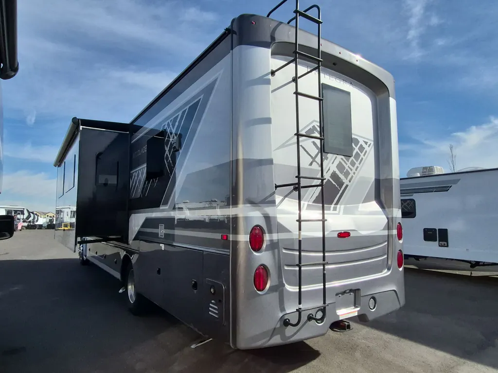 2027 Entegra Coach Accolade 37K, Photos photo 11