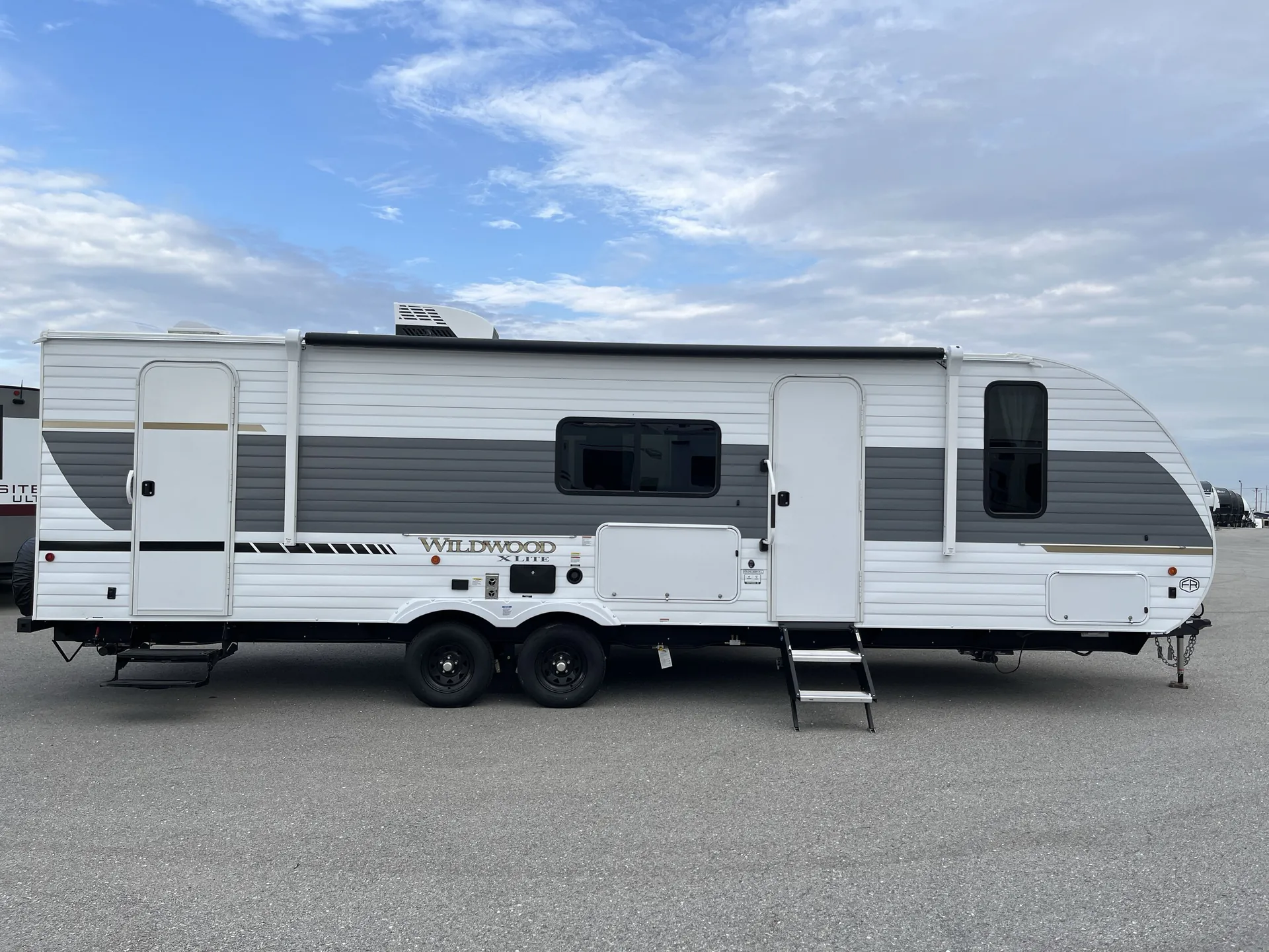 2027 Forest River Wildwood X-Lite 263BHXL — campside