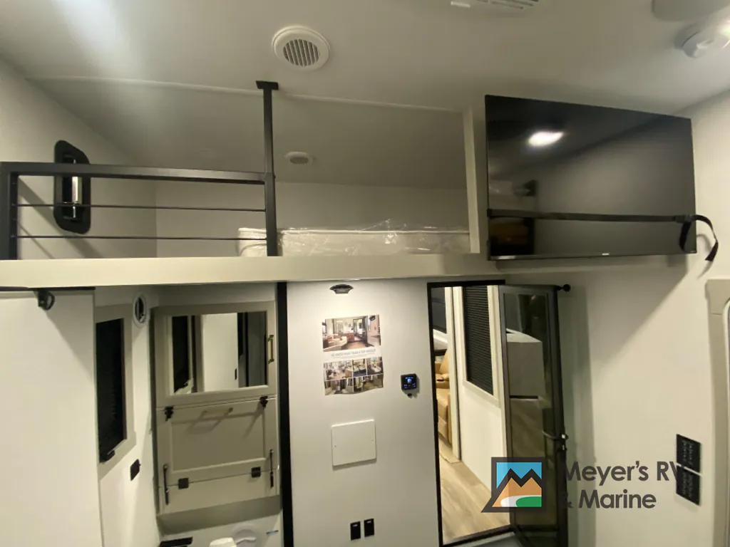 2026 Brinkley Model G 4100, Photos photo 30