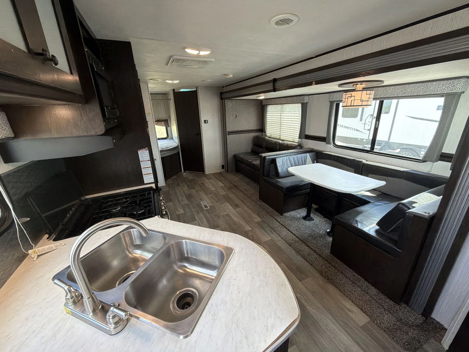 2021 Heartland Pioneer BH280 — living area main