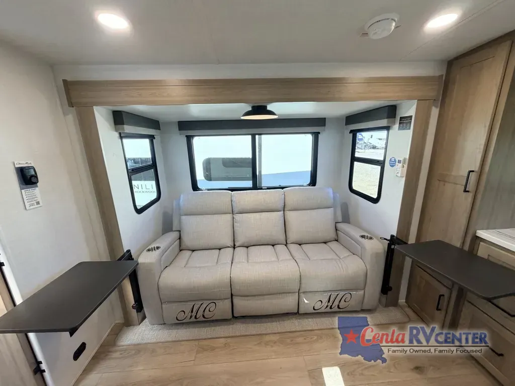 2027 Forest River Rockwood Mini Lite 2506FK — Photo 6