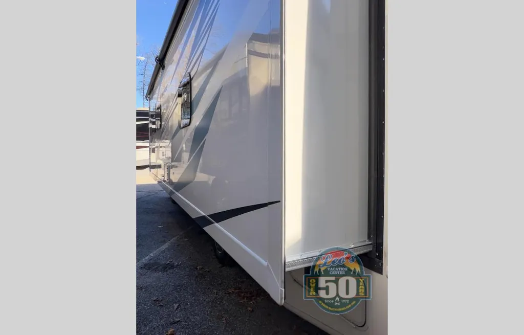 2025 Thor Motor Coach Windsport 29L, Photos photo 5