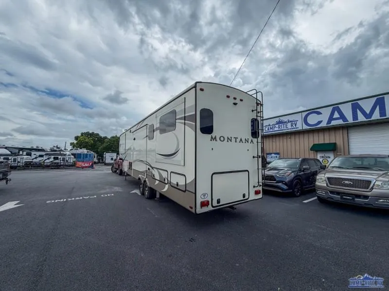 2019 Keystone Montana 3791RD - Photo 3