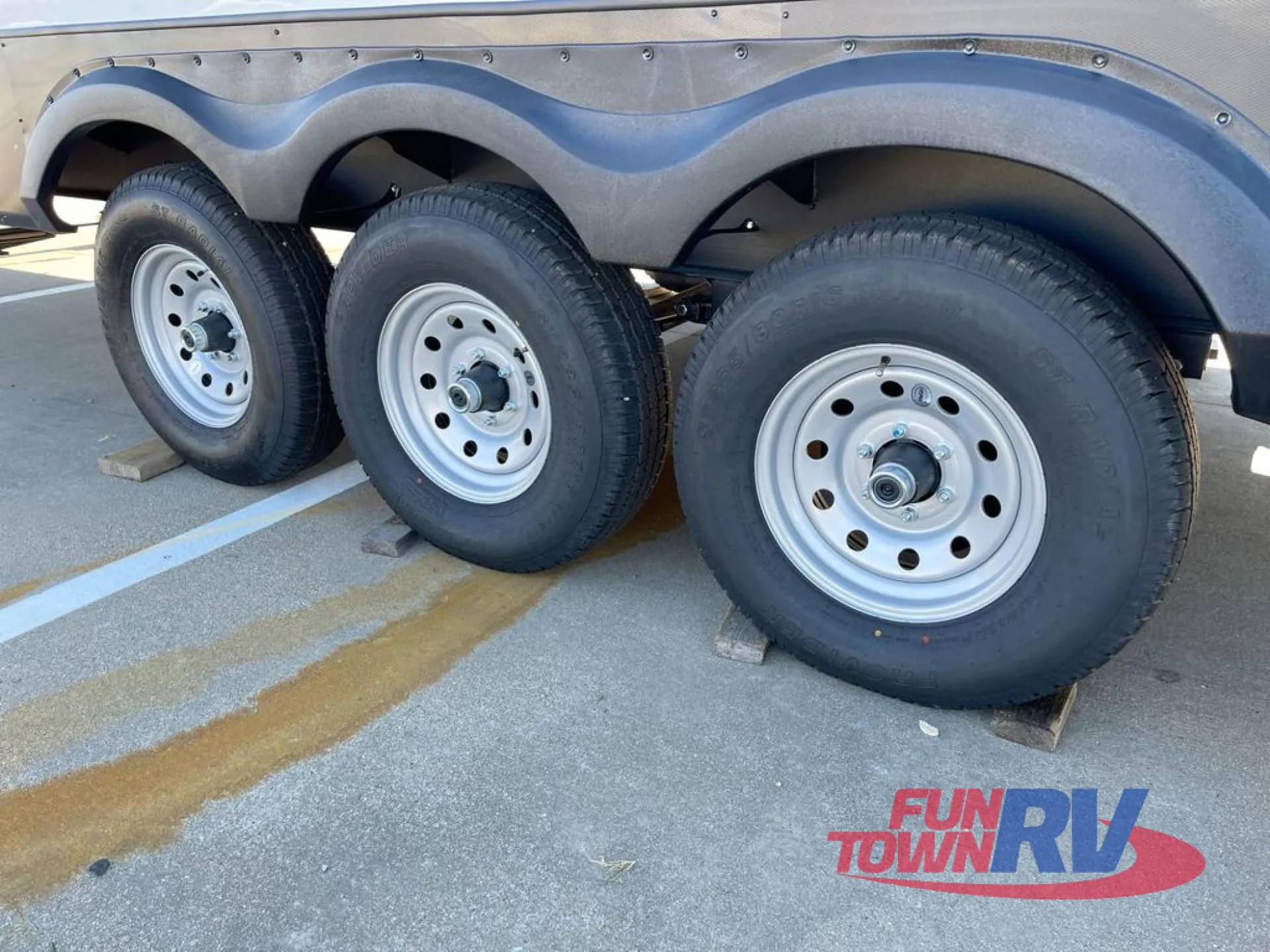 2025 Forest River Wildwood Grand Lodge 42VERANDA — Photo 7
