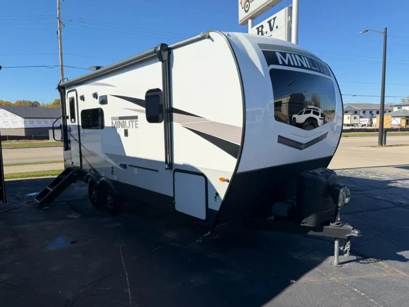 2023 Forest River Rockwood Mini Lite 2205S - Photo 2