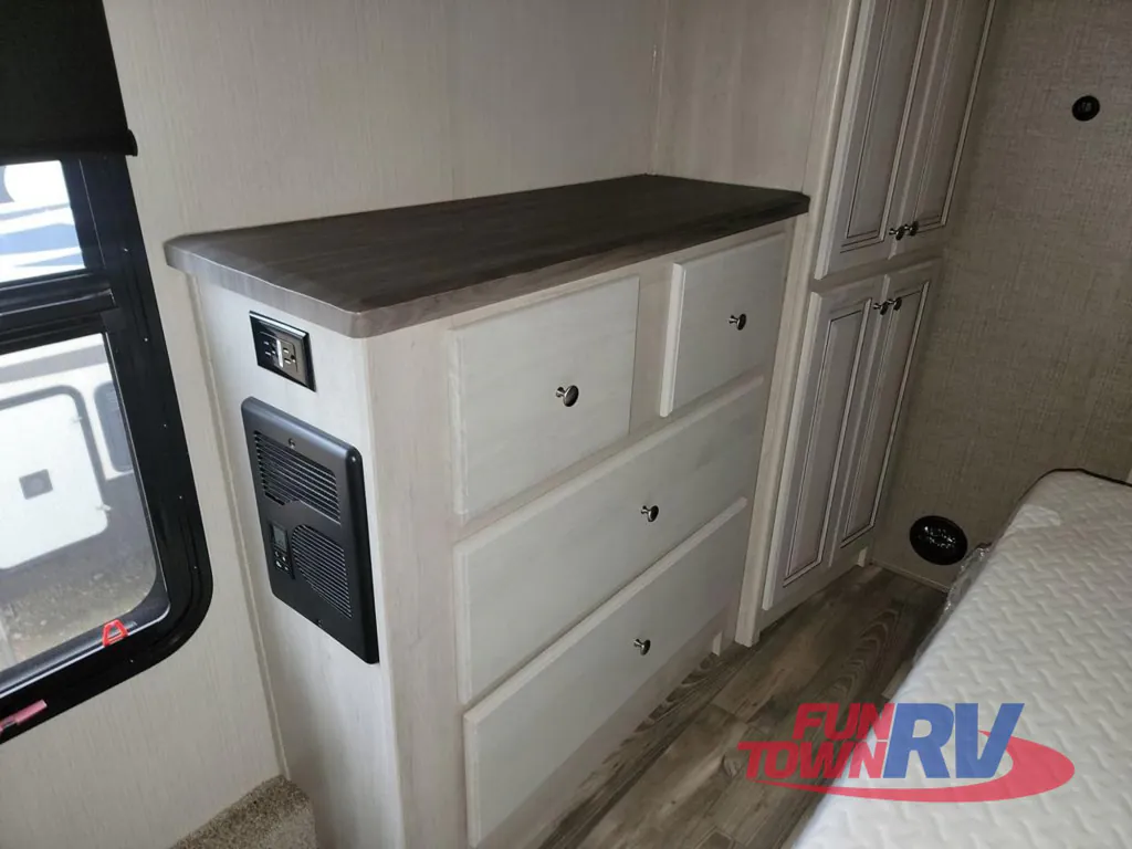 2023 Forest River Cardinal Luxury 380RLX, Photos photo 51