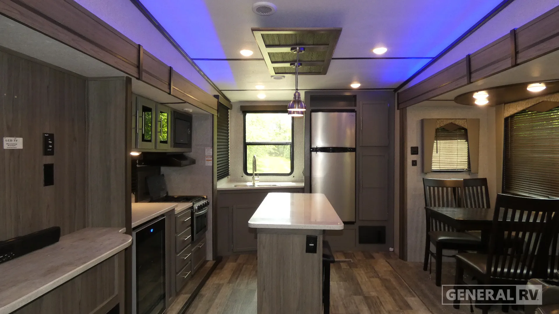 2020 Crossroads RV Volante 326RK - Photo 3