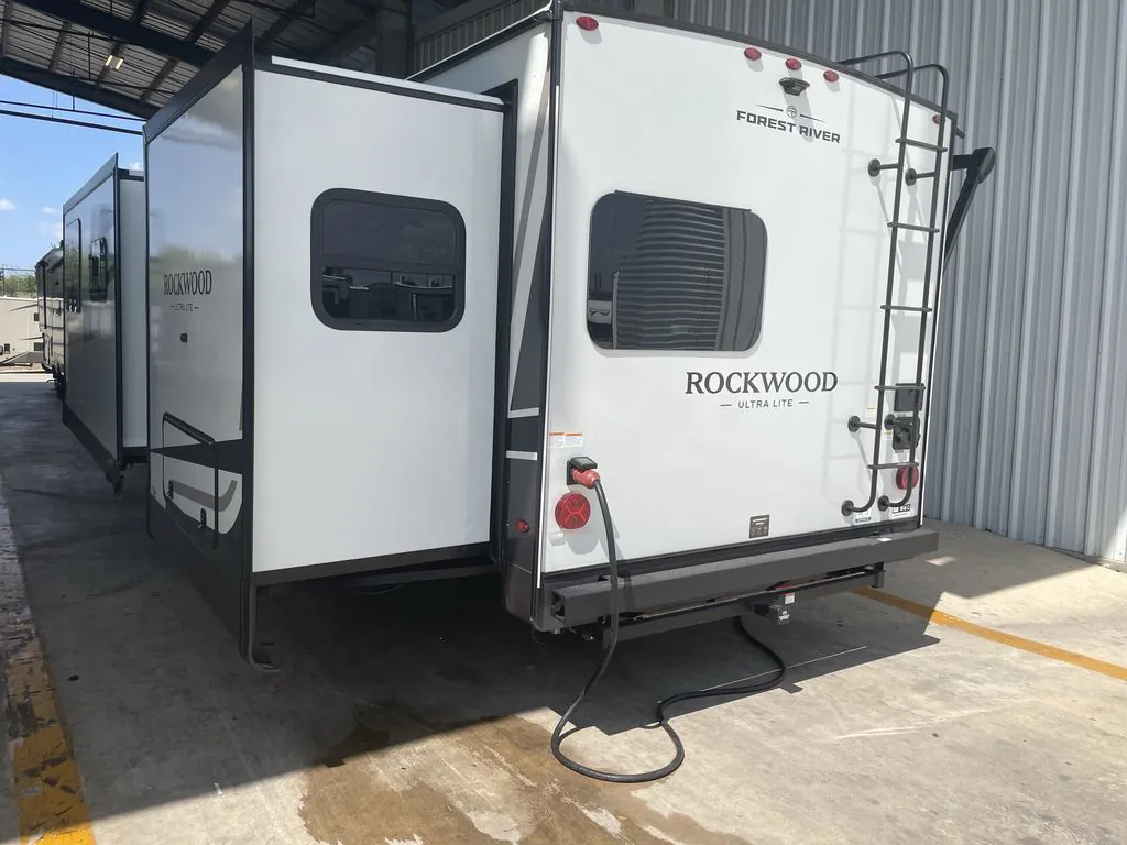 2027 Forest River Rockwood Ultra Lite 2608BS — Photo 5