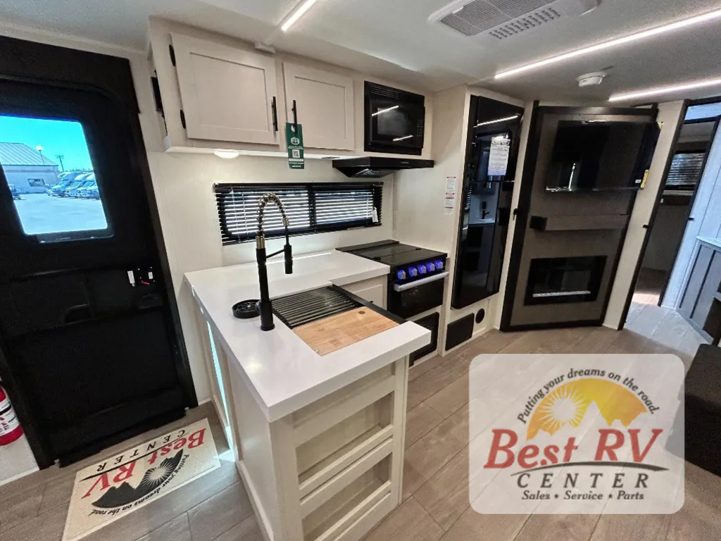 2026 Forest River Cherokee Alpha Wolf 29TB, Photos photo 26