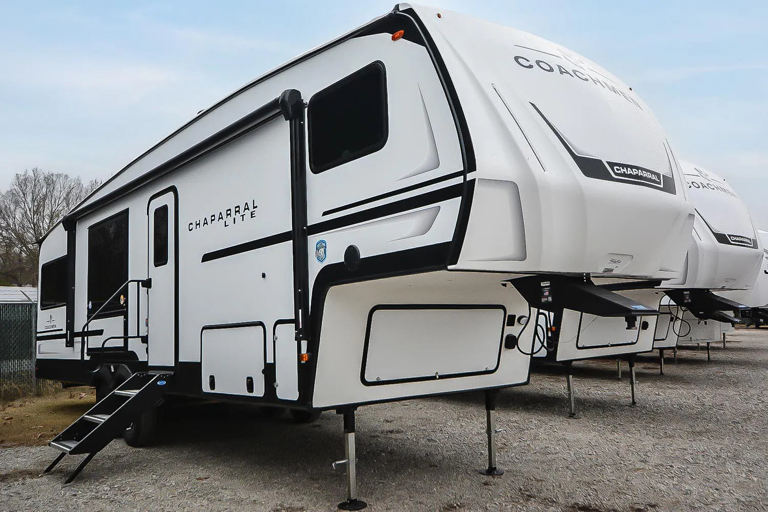 2026 Coachmen Chaparral Lite 27BAR - Photo 2