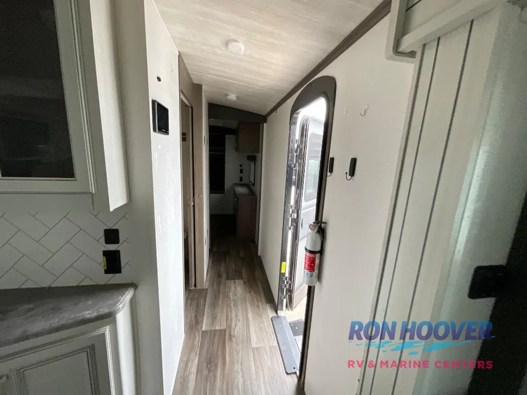 2022 Keystone RV Cougar Half-Ton 33RLI, Photos photo 22