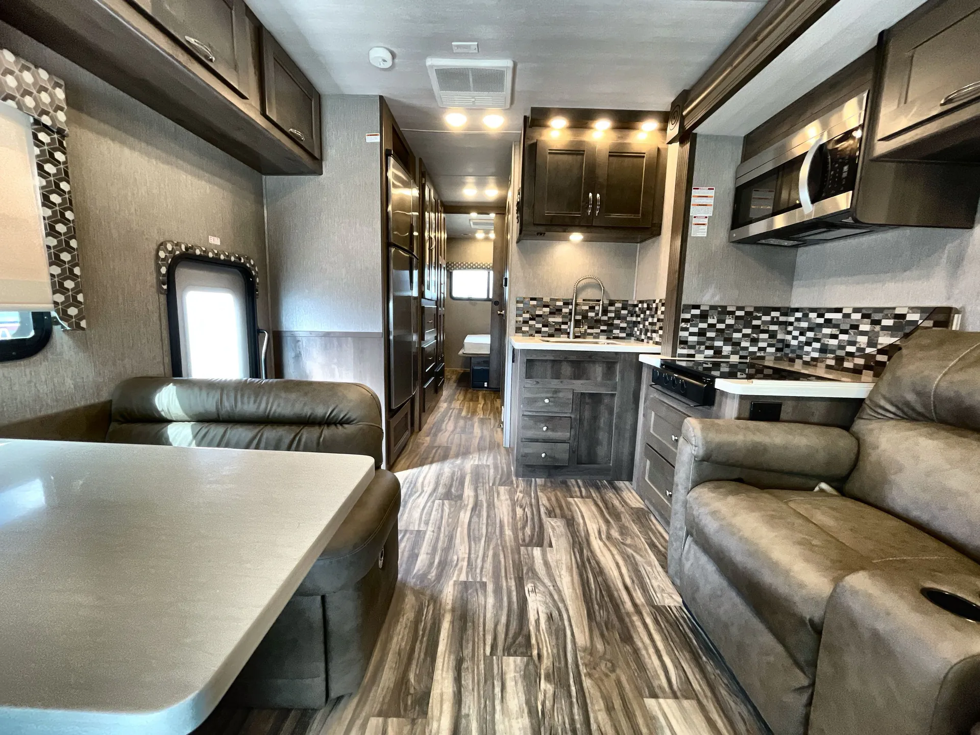 2022 nexus rv Ghost 33DS — living area main