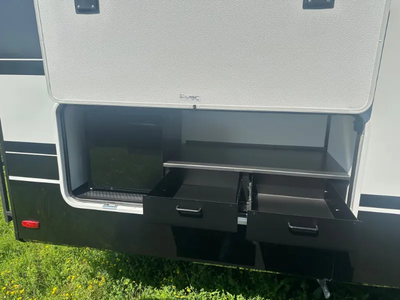 2026 Brinkley Model Z 2810, Photos photo 6