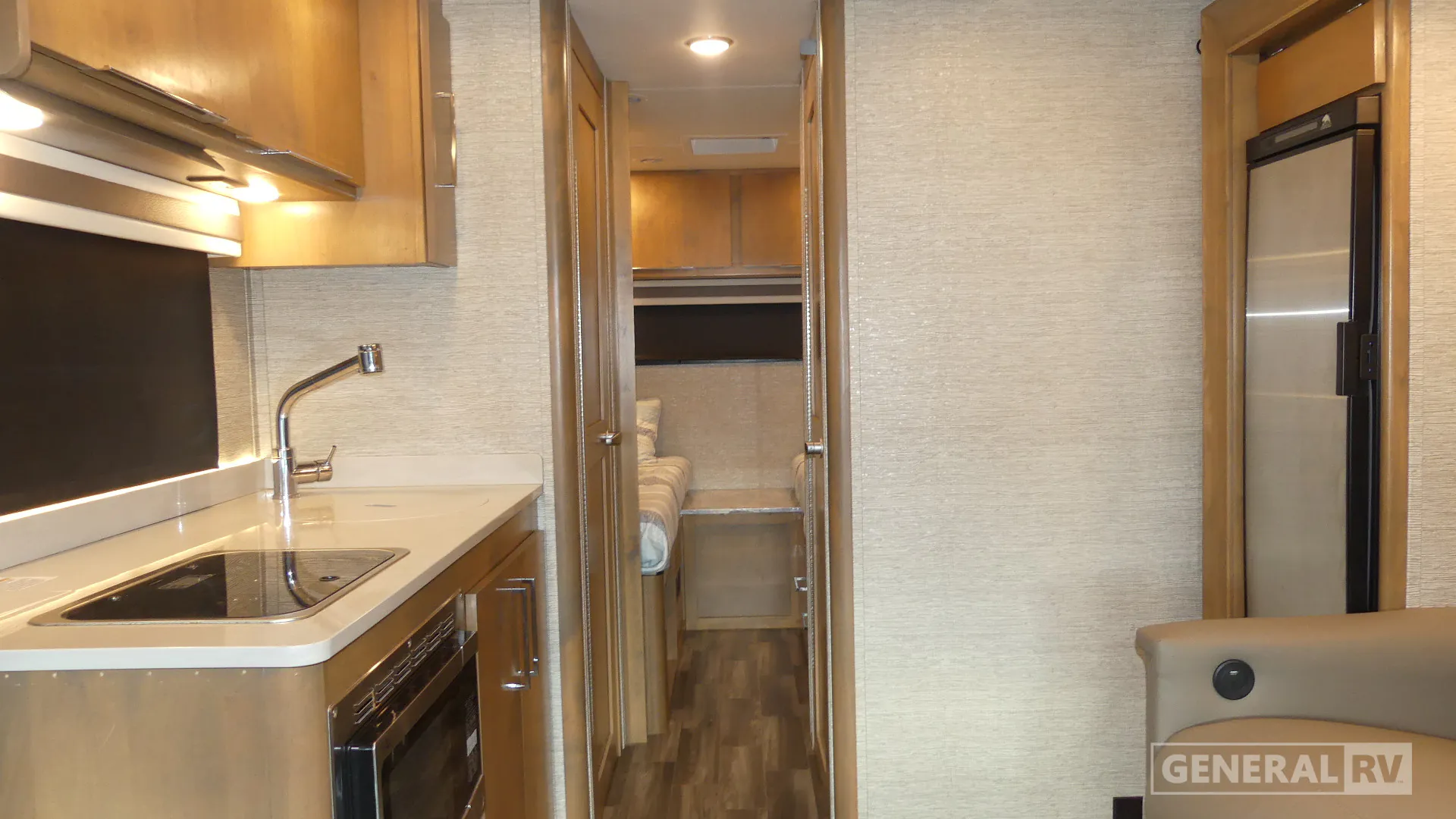 2020 Tiffin Wayfarer 24 TW - Photo 3