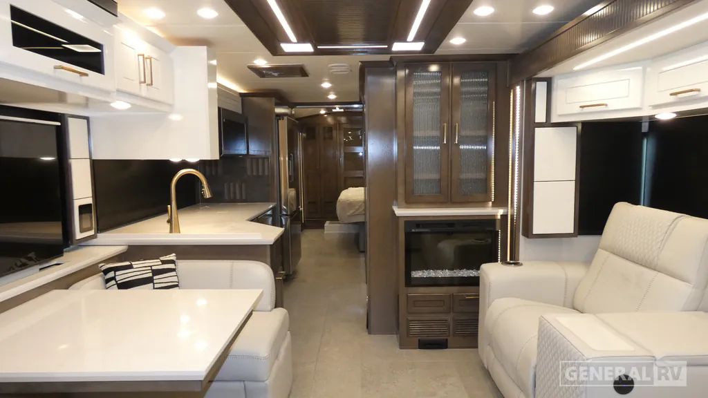 2027 Newmar New Aire 3543, Photos photo 2