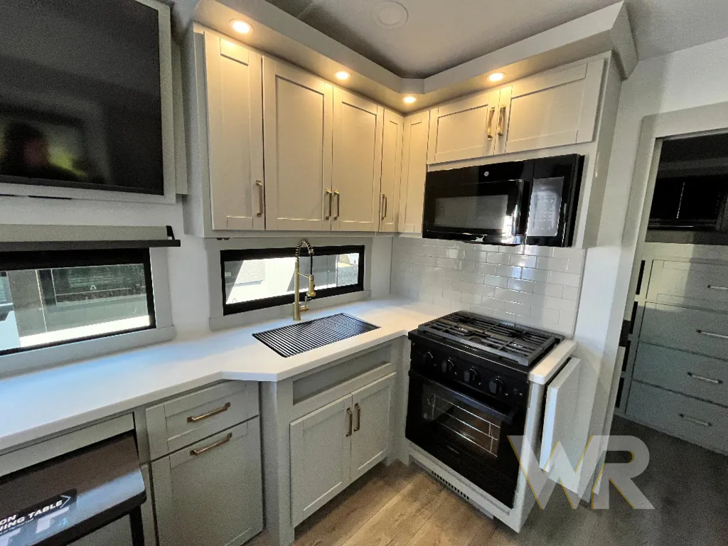 2026 Brinkley Model Z 2810, Photos photo 12