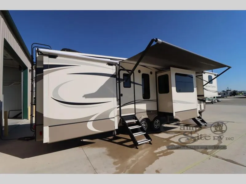 2018 Keystone RV Montana 3820FK - Photo 4