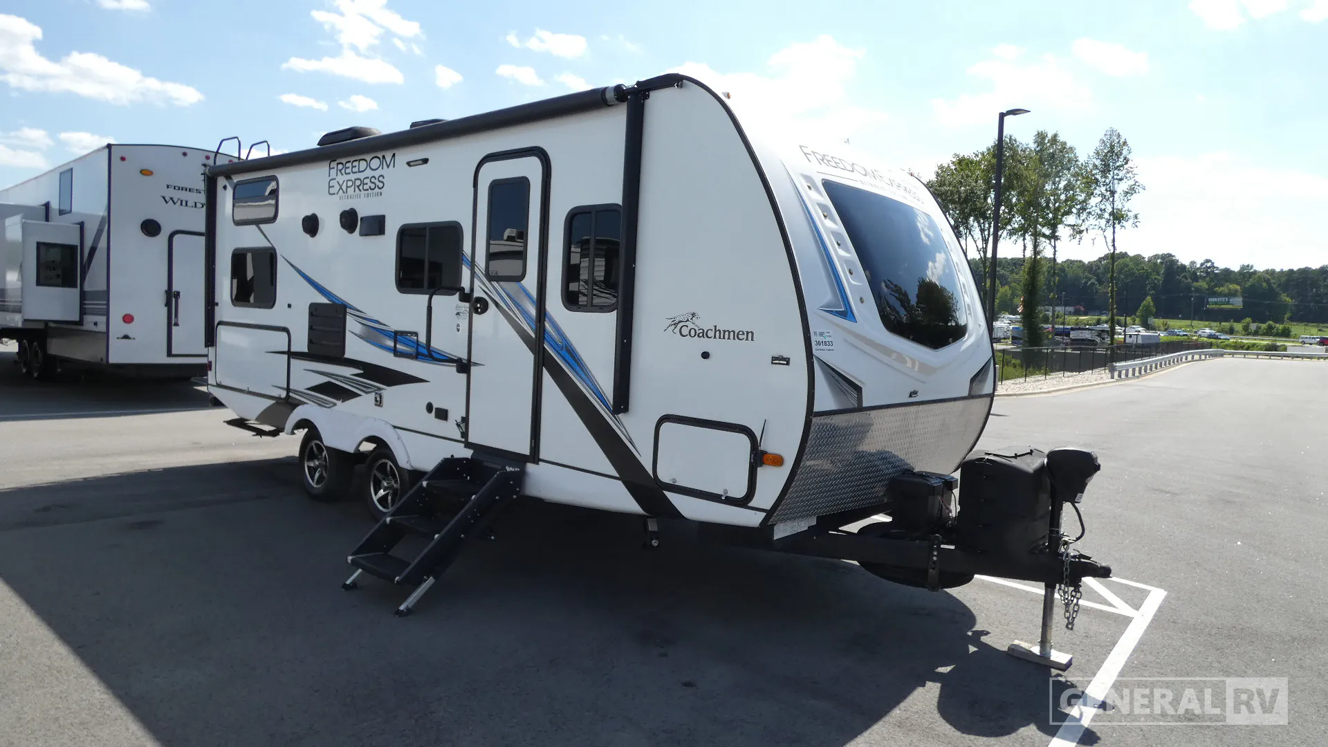 2021 Coachmen Freedom Express Ultra Lite 238BHS - Photo 2