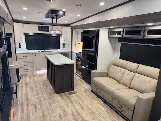 2026 Venture RV SportTrek Touring Edition 353VRK - Photo 2