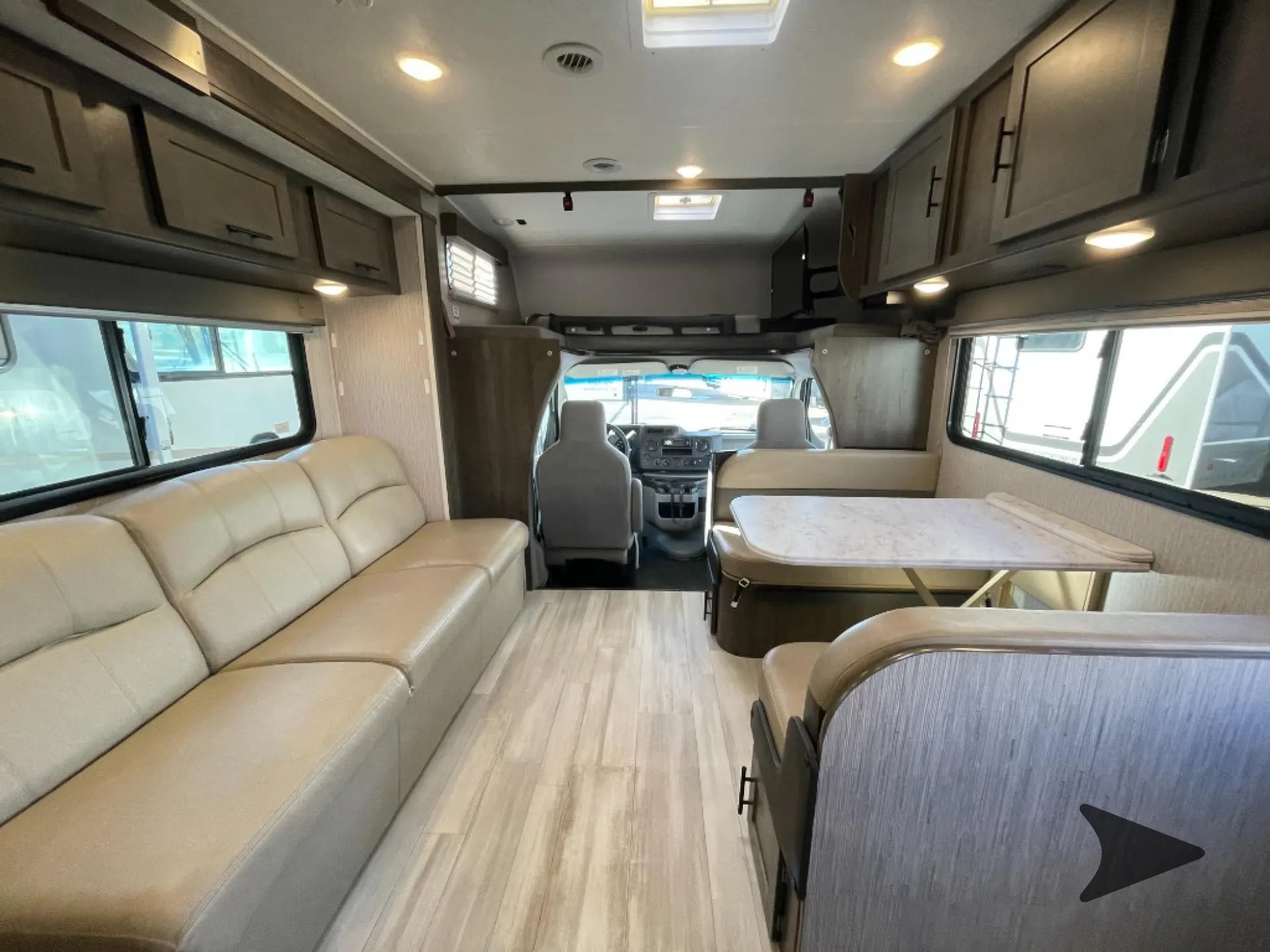 2023 Coachmen Leprechaun 270QB - Ford 450 - Photo 4