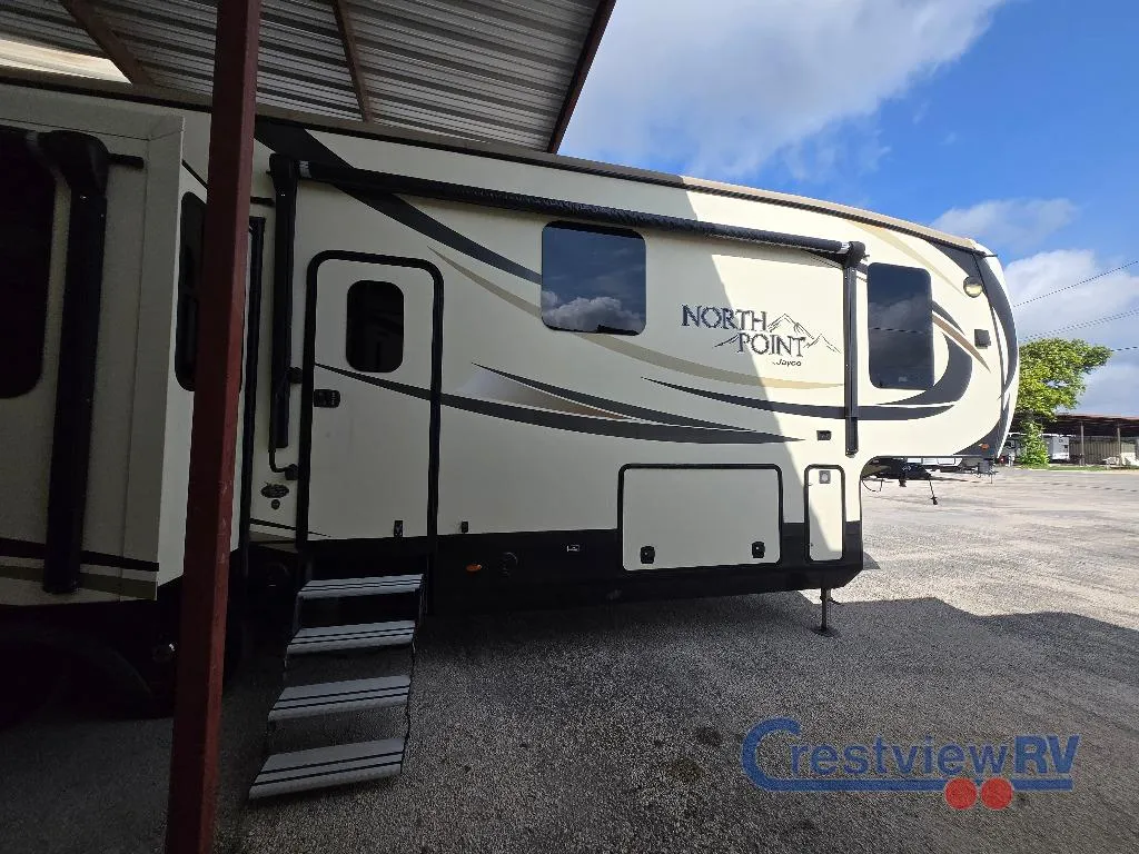 2017 Jayco North Point 315RLTS - Photo 3