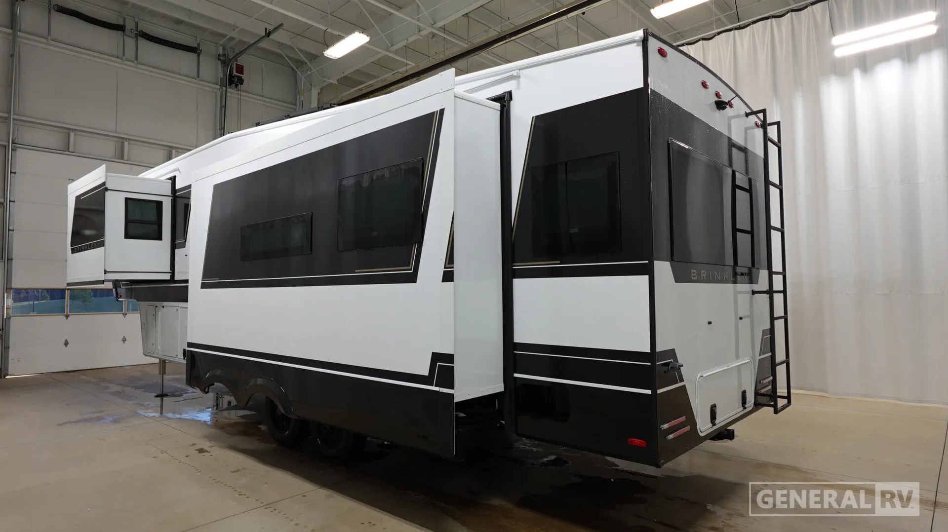 2026 Brinkley Model Z 3100 - Photo 4