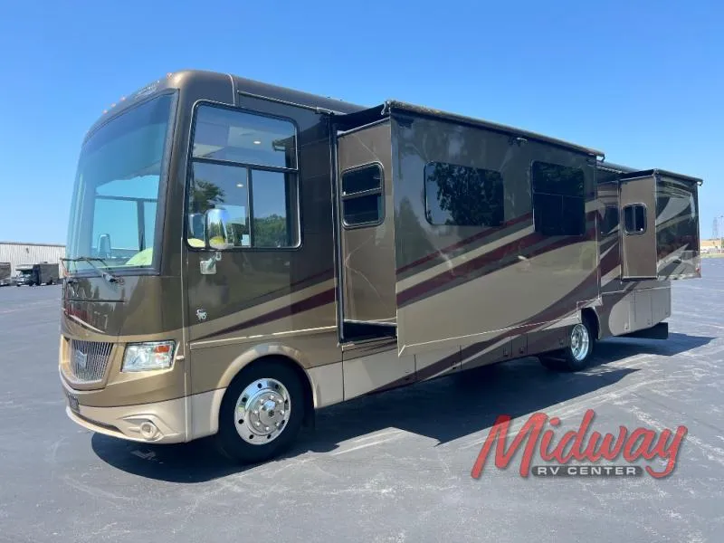 2015 Newmar Canyon Star Used    3650 - Photo 2