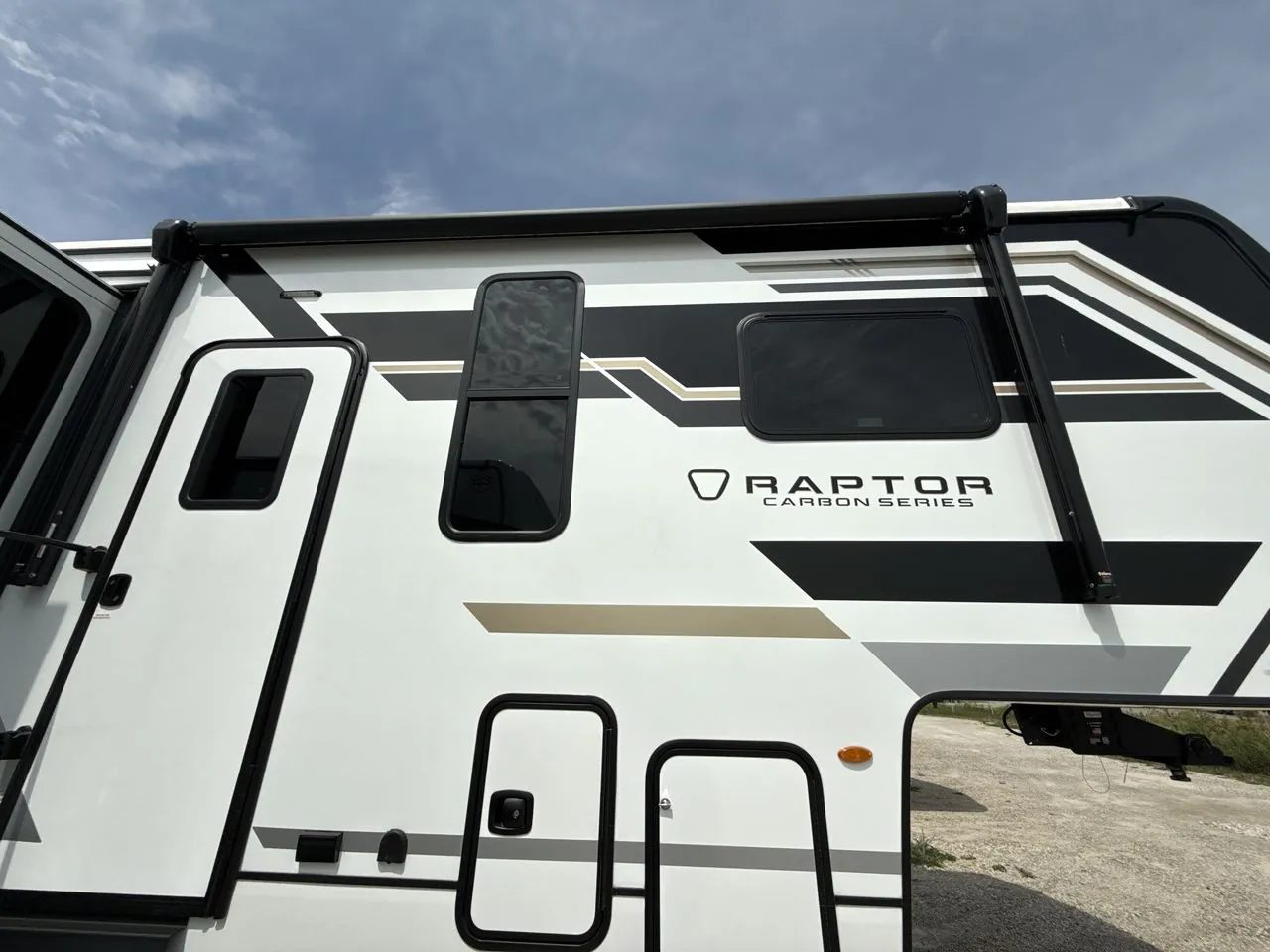 2026 Keystone Carbon 398 - Photo 3