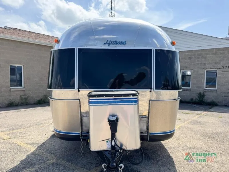 2026 Airstream SOVEREIGN 25 - Photo 2