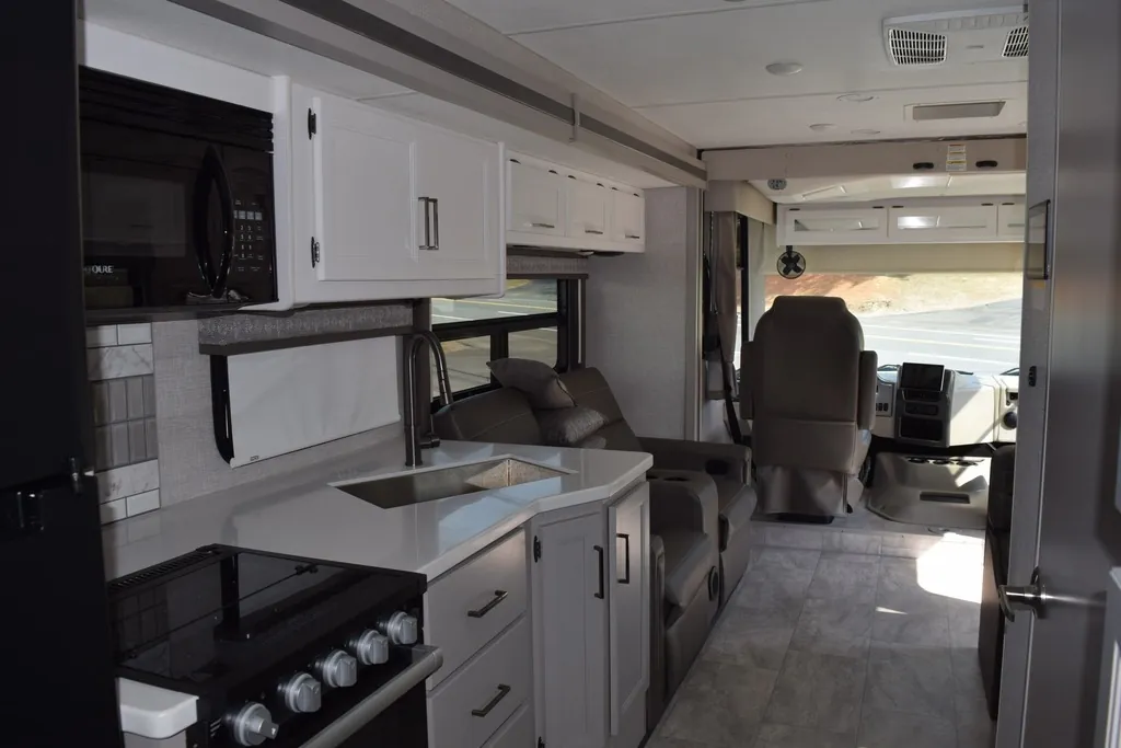 2025 Thor Motor Coach Windsport 29L, Photos photo 9
