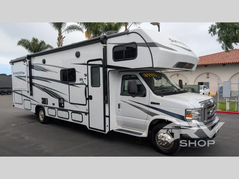 2023 Forest River Sunseeker Classic 3010DS - Photo 2