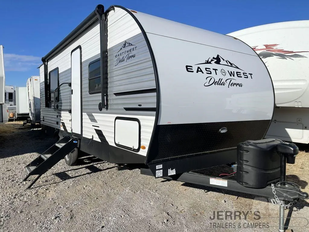2022 East to West Della Terra 230RB - Photo 2