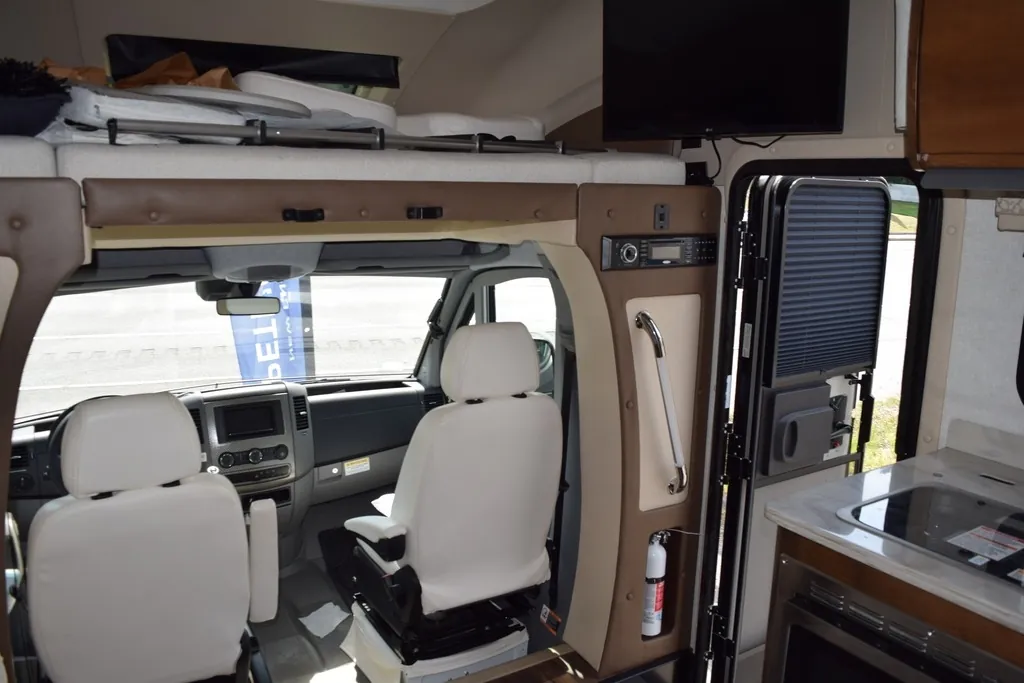2019 Tiffin Wayfarer 25 QW, Photos photo 9