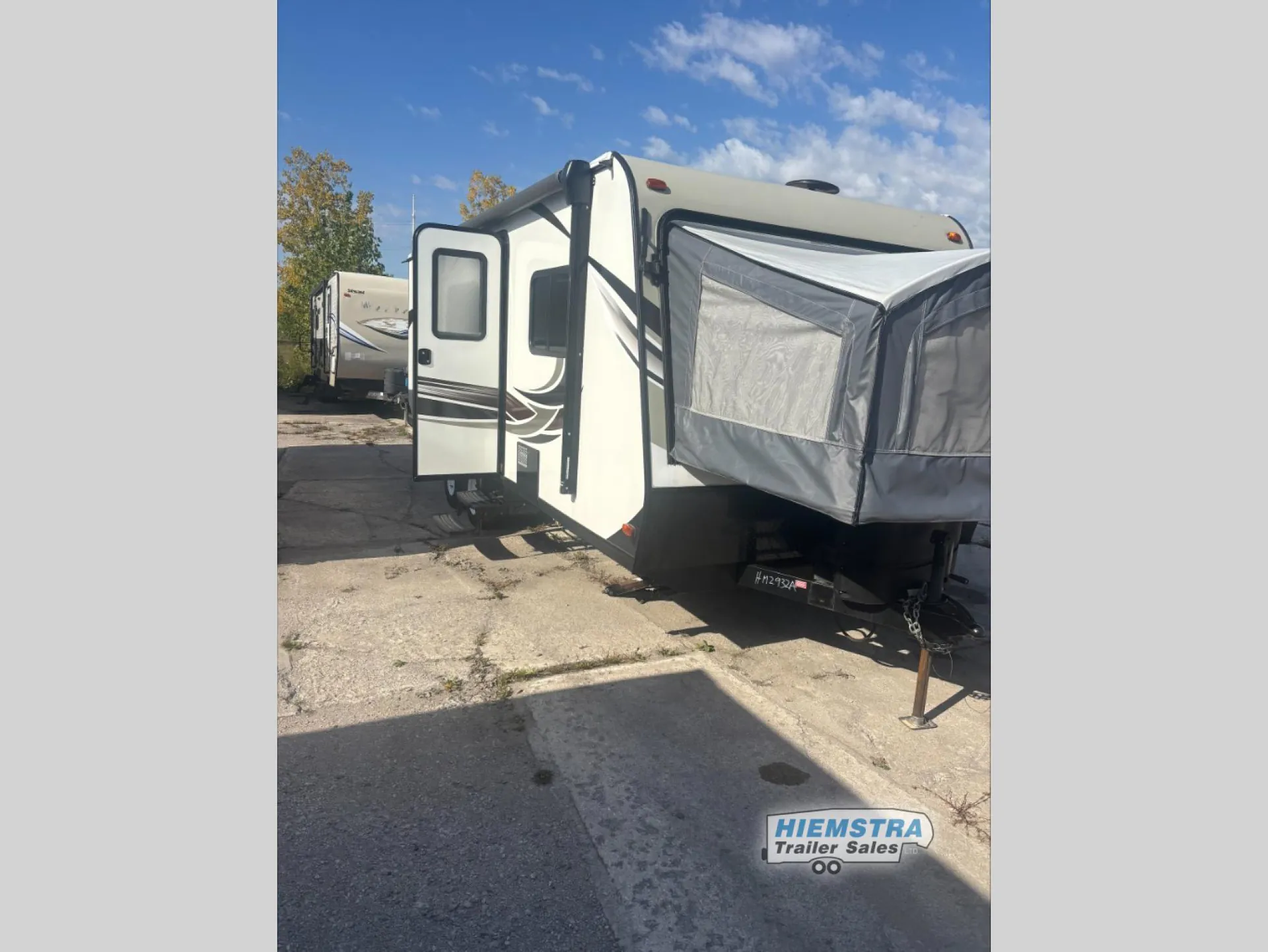 2018 Keystone Passport Express 217EXP - Photo 2