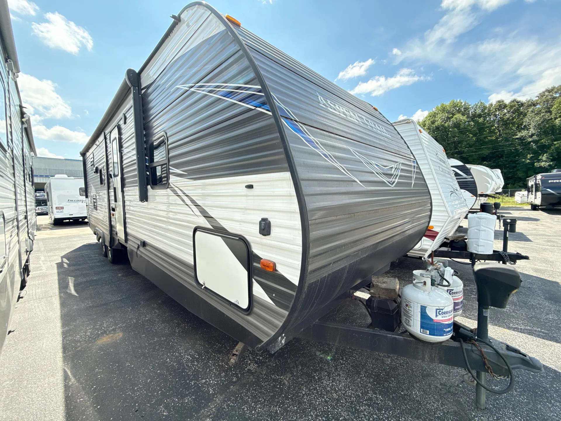 2019 Dutchmen Aspen Trail 3070RLS - Photo 2