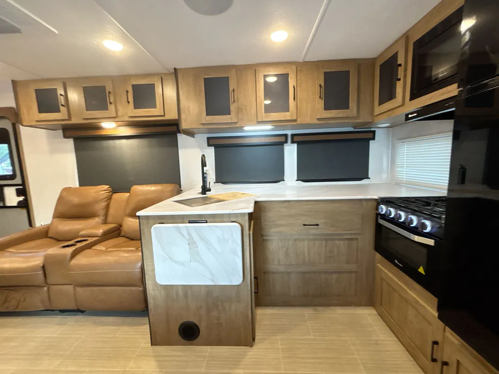 2024 Coachmen Freedom Express Ultra Lite 274RKS, Photos photo 13