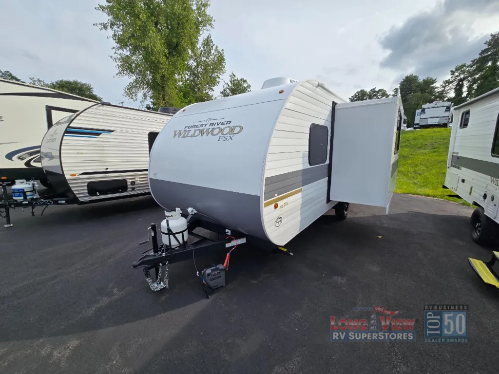 2027 Forest River Wildwood FSX 178BH, Photos photo 3