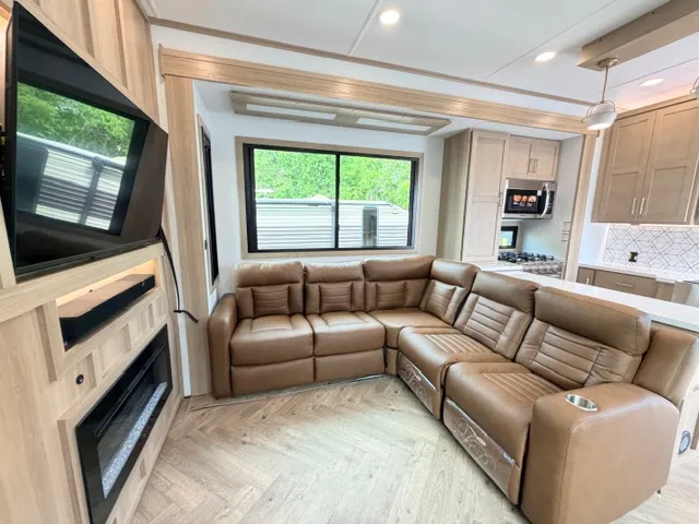 2026 Keystone Raptor 441, Photos photo 24