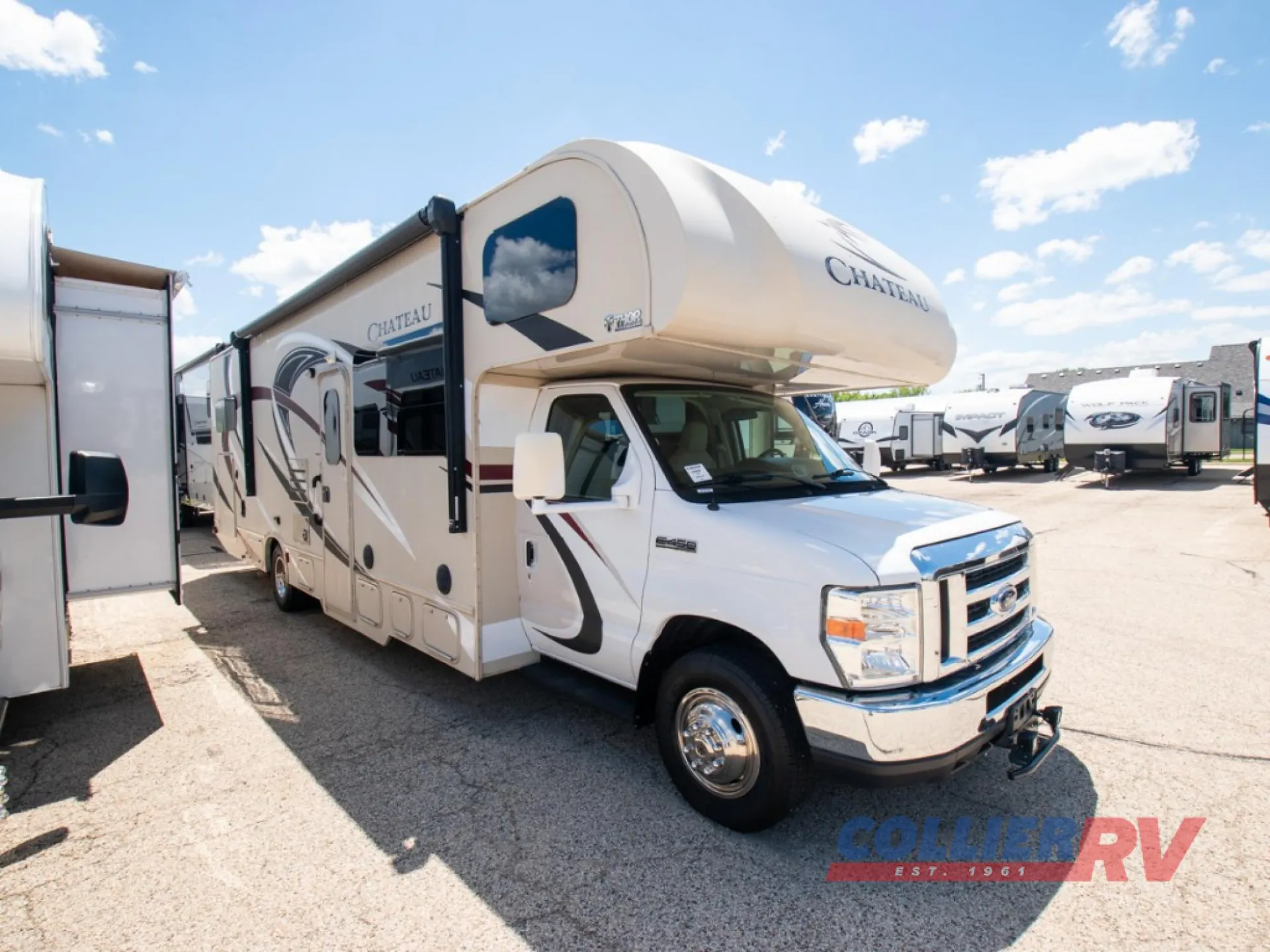 2017 Thor Motor Coach Chateau 31E - Photo 2