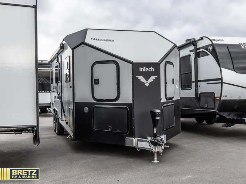 2026 inTech Black Wing 830 X - Photo 2