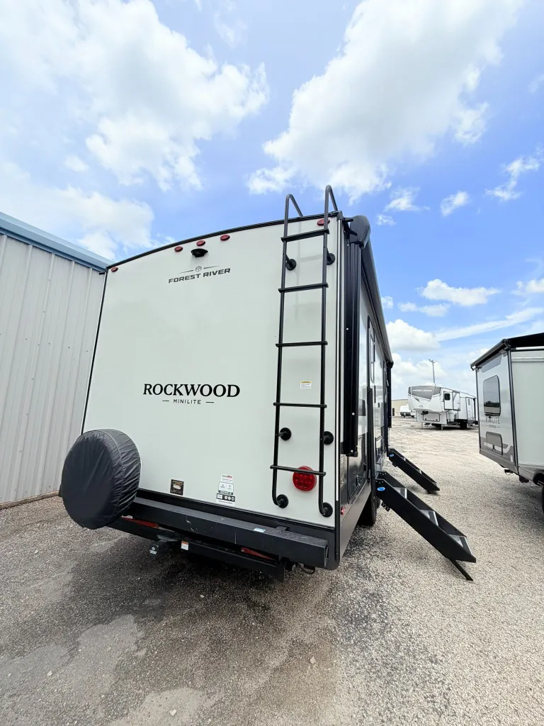 2027 Forest River Rockwood Mini Lite 2506FK - Photo 4