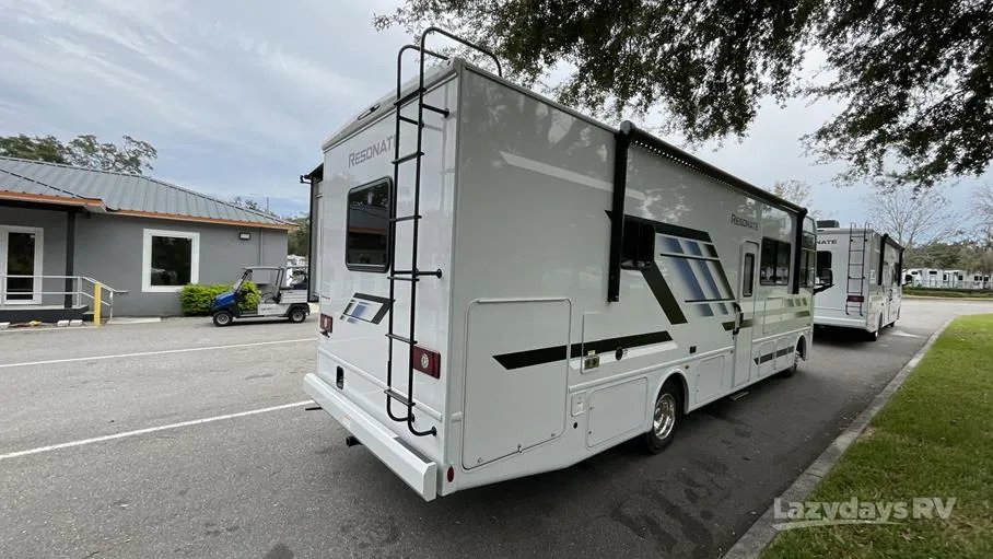2026 Thor Motor Coach Resonate 30C - Photo 4
