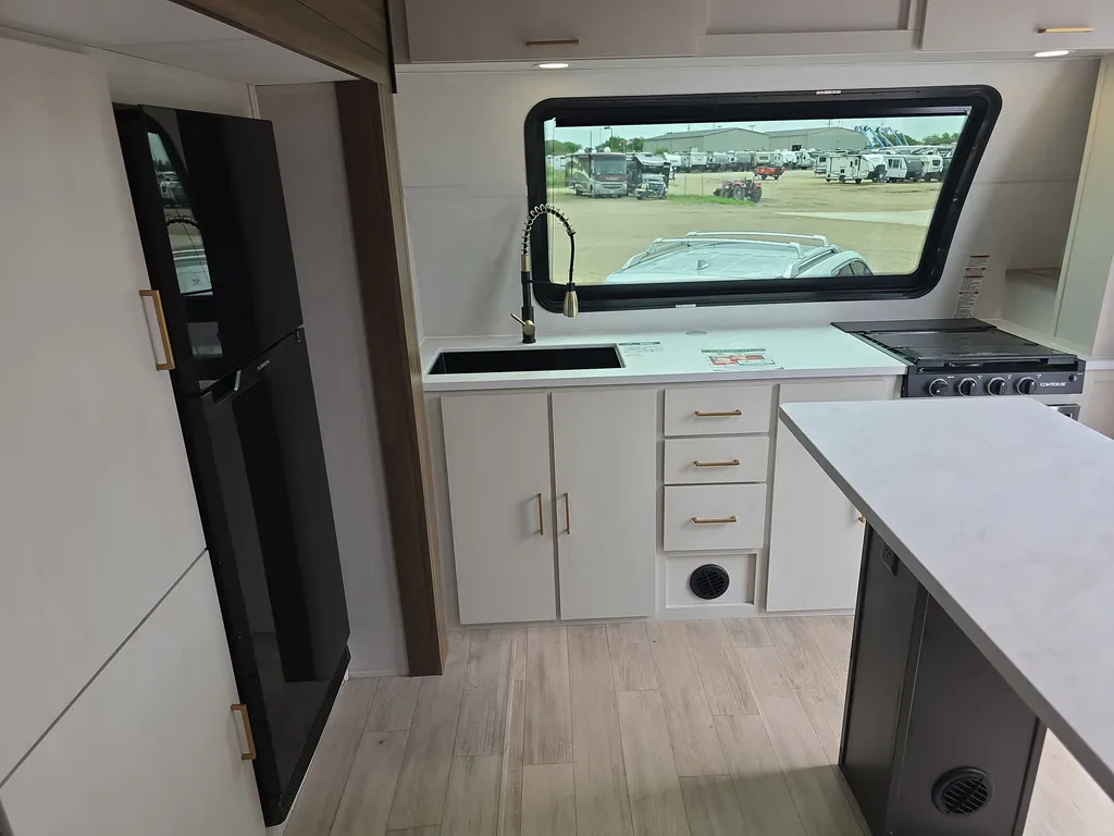2026 Forest River Vibe Extreme Lite 2500FIK, Photos photo 9
