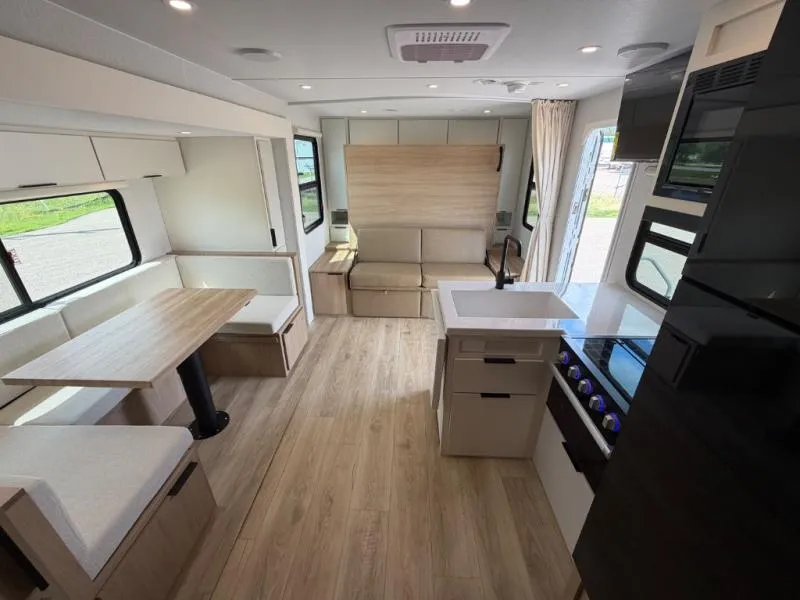 2026 Winnebago Thrive 22MBH - Photo 4