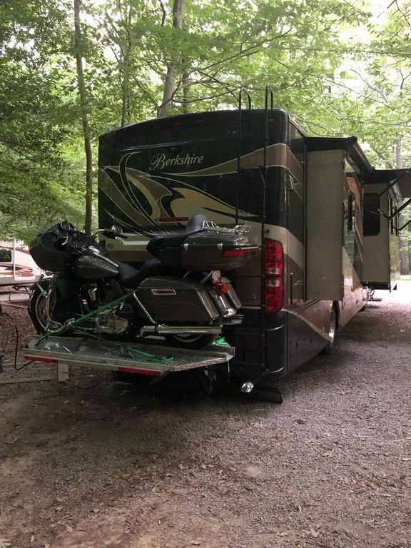 2013 Forest River Berkshire 360QL - Photo 2