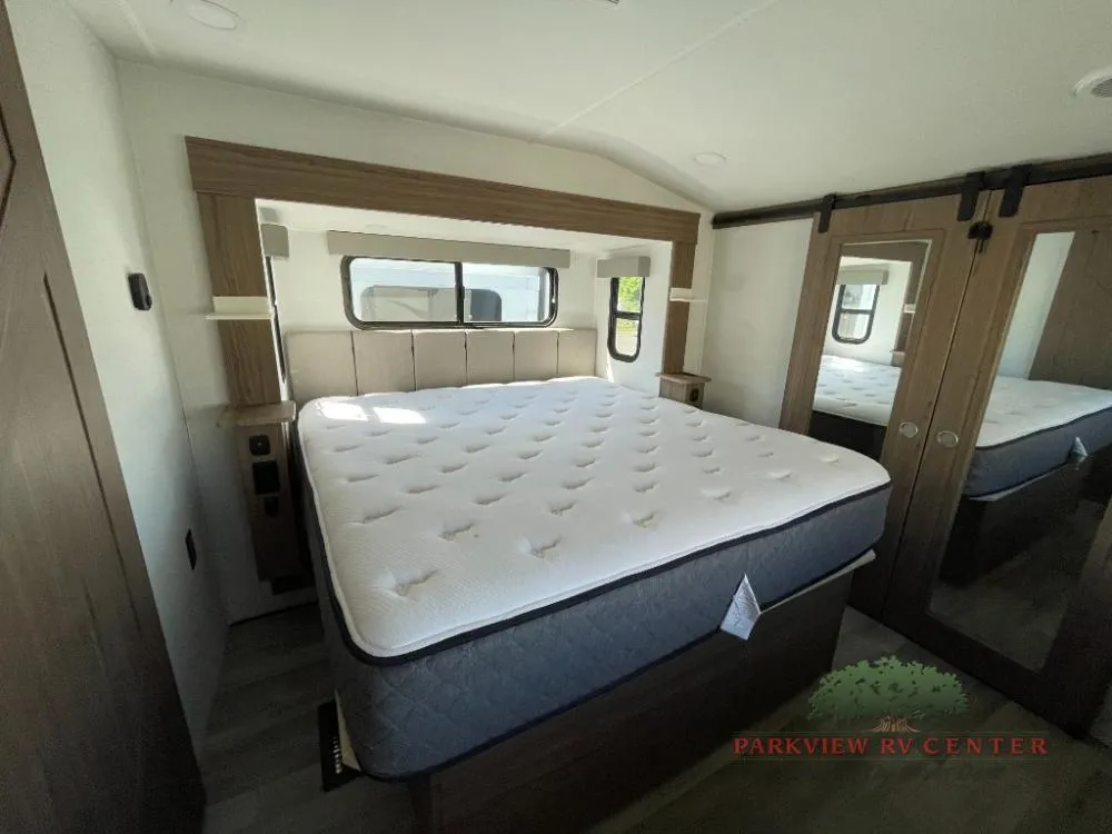 2024 Alliance RV Avenue 32RLS - Photo 4