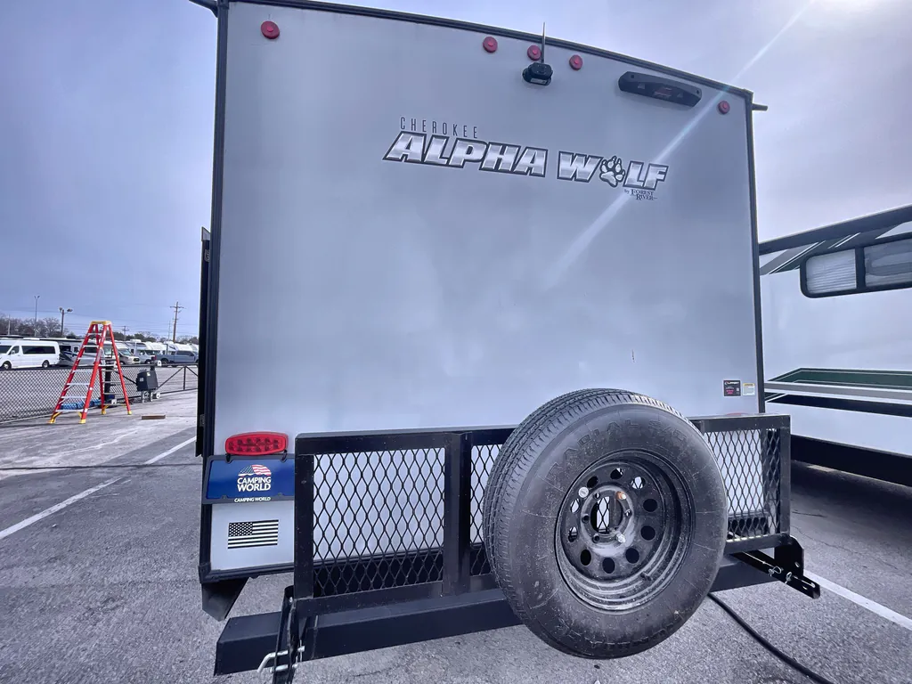 2023 Forest River Cherokee Alpha Wolf 30DBH-L, Photos photo 7