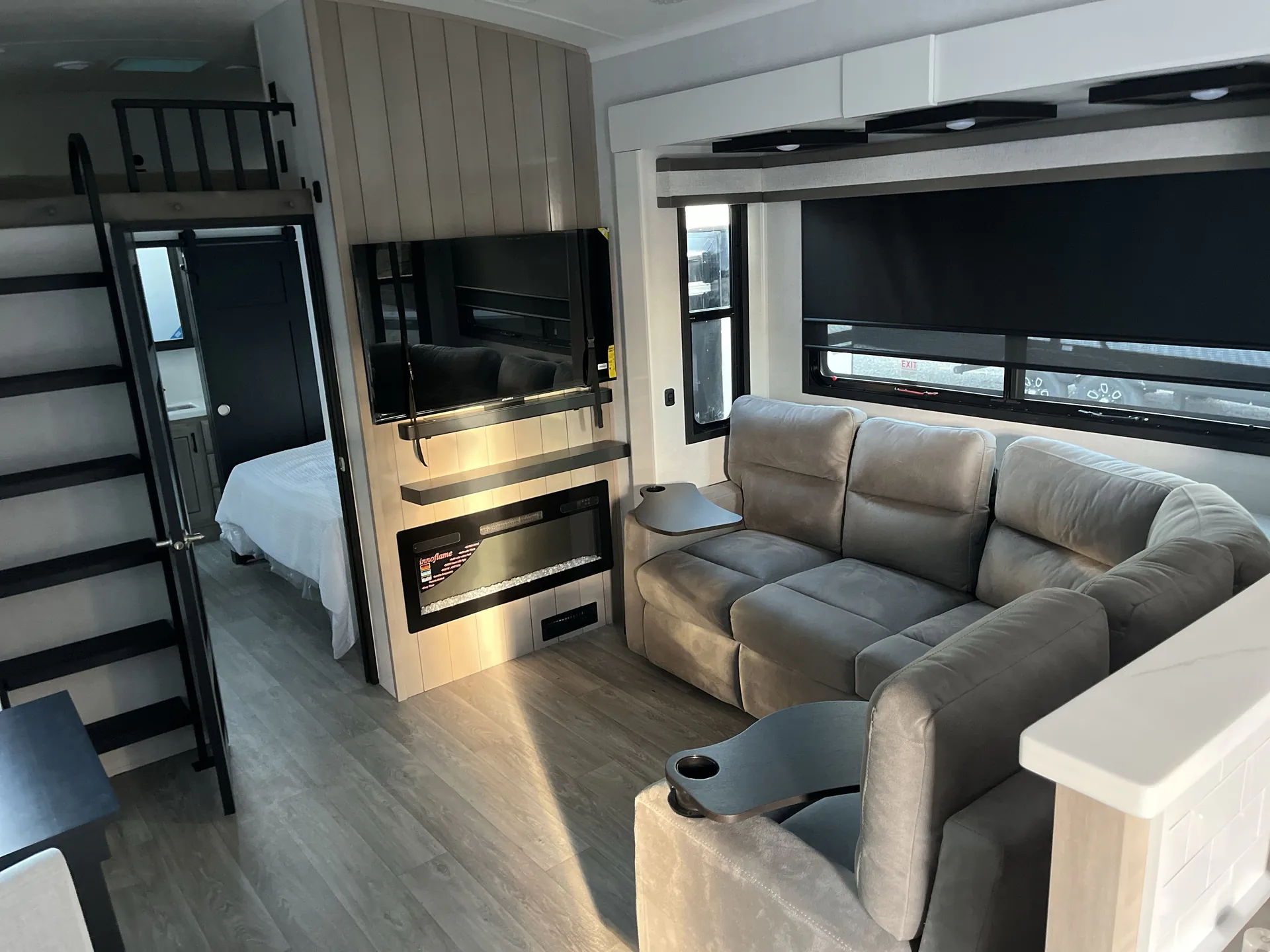 2027 Jayco Pinnacle 39DSDB — living area main
