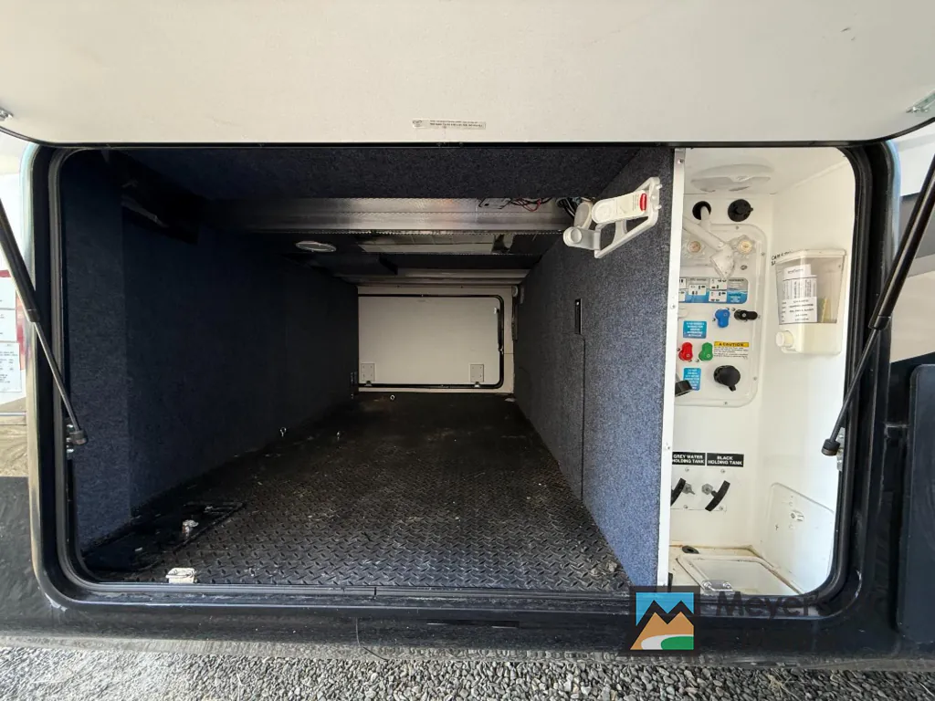 2017 Jayco Pinnacle 36FBTS, Photos photo 32