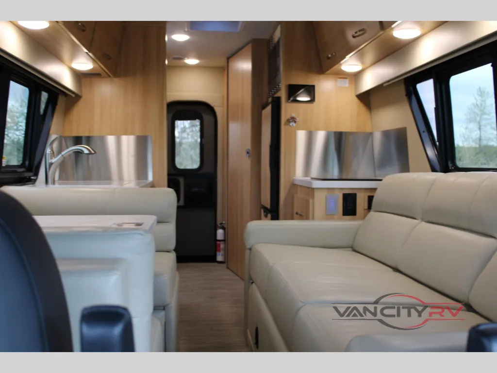 2025 Chinook RV Summit SS, Photos photo 16